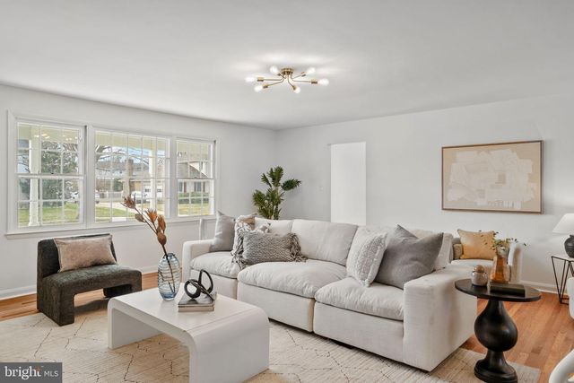 2529 RAVEN RD, Wilmington, DE 19810