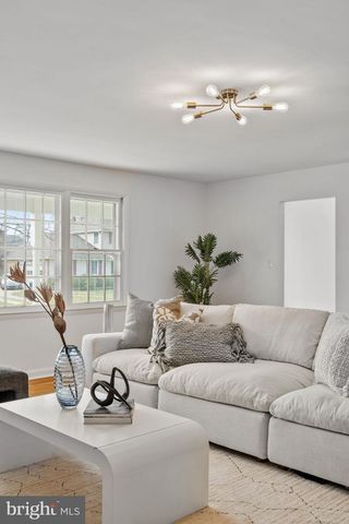 2529 RAVEN RD, Wilmington, DE 19810