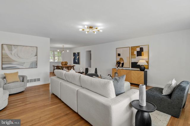 2529 RAVEN RD, Wilmington, DE 19810