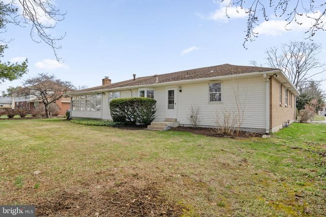 2529 RAVEN RD, Wilmington, DE 19810