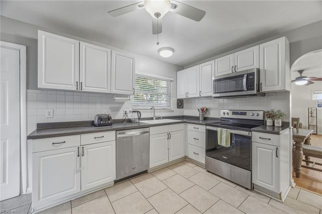 409 Big Pine DR, Virginia Beach, VA 23452