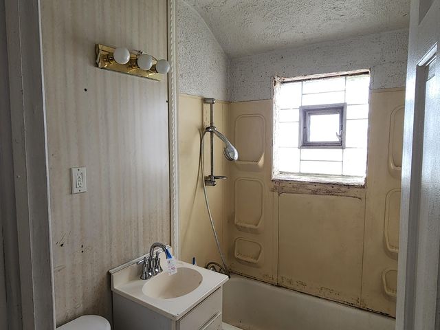 6522 Mccook Avenue, Hammond, IN 46323