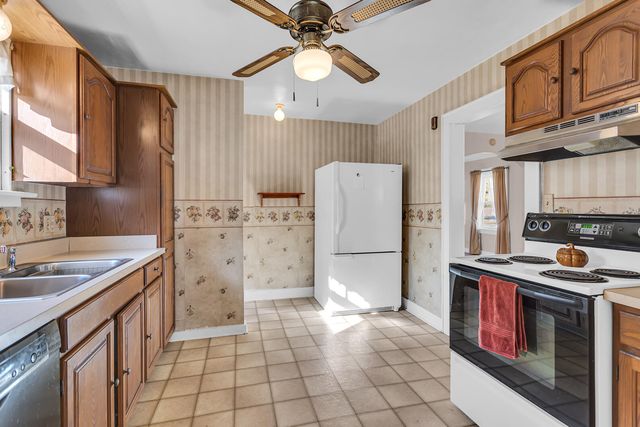 1105 S Webster Street, Jackson, MI 49203