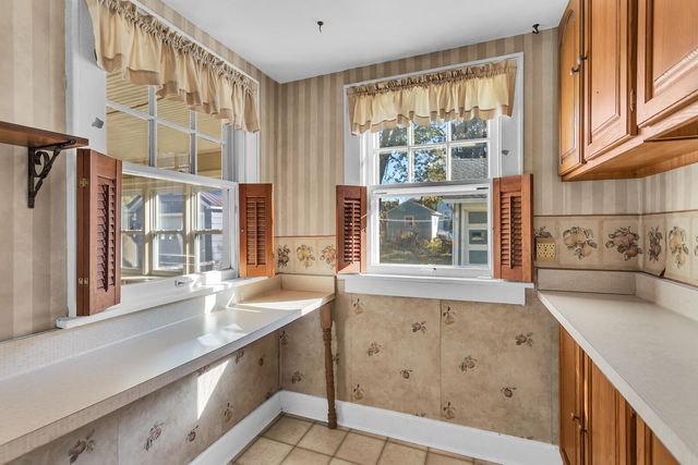 1105 S Webster Street, Jackson, MI 49203