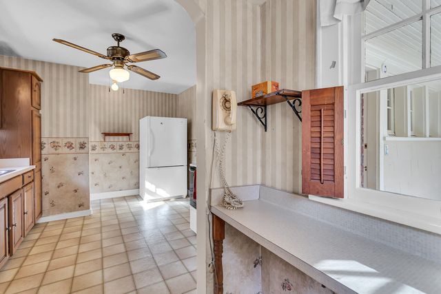 1105 S Webster Street, Jackson, MI 49203