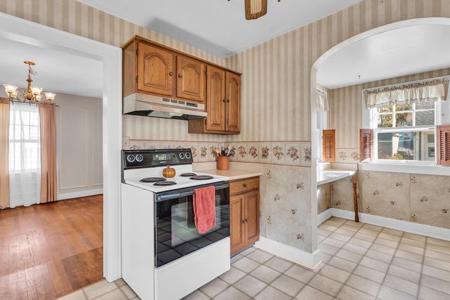 1105 S Webster Street, Jackson, MI 49203