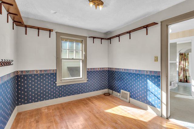 1105 S Webster Street, Jackson, MI 49203