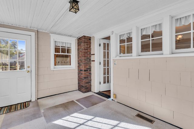 1105 S Webster Street, Jackson, MI 49203