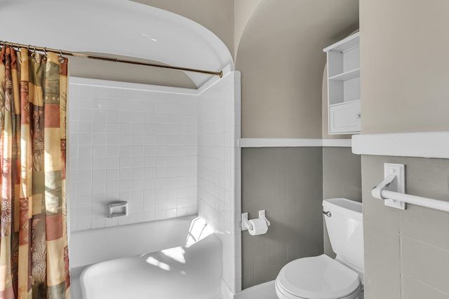 1105 S Webster Street, Jackson, MI 49203