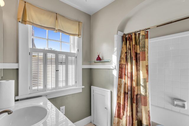 1105 S Webster Street, Jackson, MI 49203