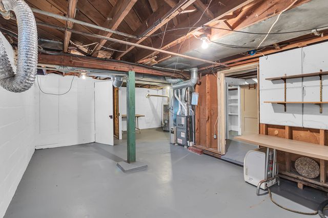 1105 S Webster Street, Jackson, MI 49203