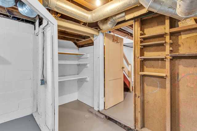 1105 S Webster Street, Jackson, MI 49203