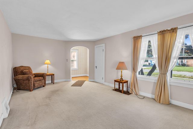 1105 S Webster Street, Jackson, MI 49203