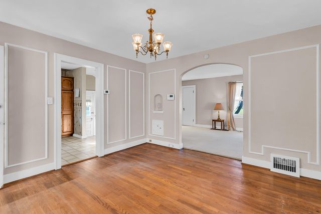 1105 S Webster Street, Jackson, MI 49203