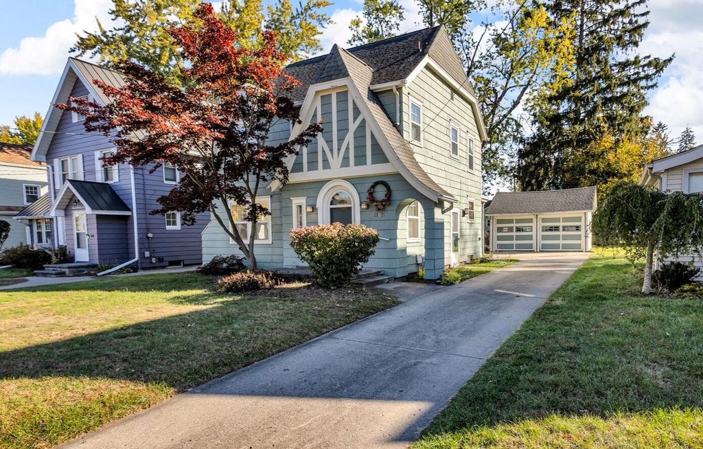 1105 S Webster Street, Jackson, MI 49203