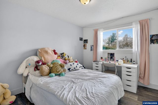 4274 5th St, Hubbard, OR 97032