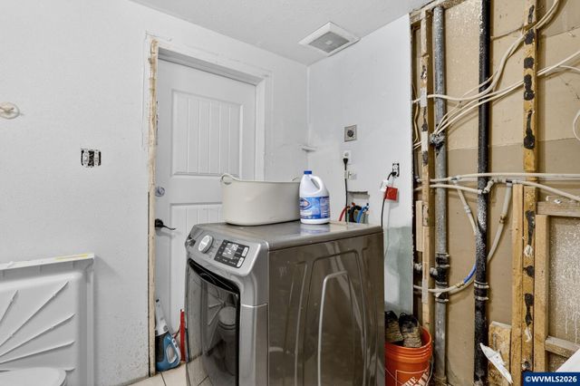 4274 5th St, Hubbard, OR 97032