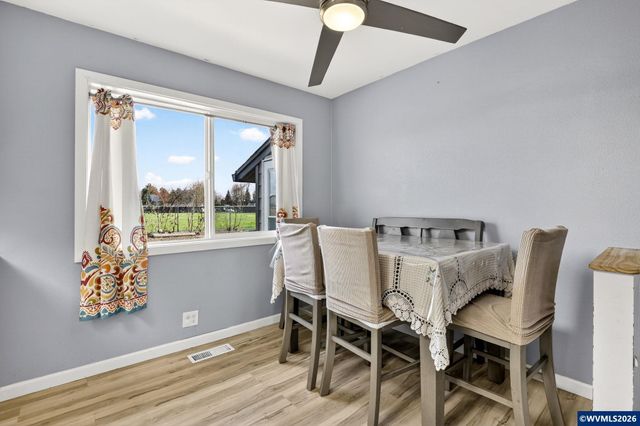 4274 5th St, Hubbard, OR 97032