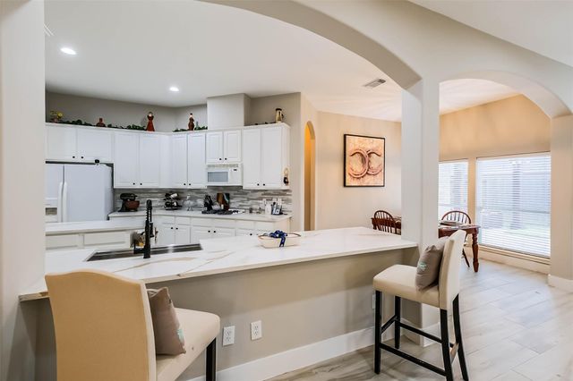 10010 Forest Spring Lane, Pearland, TX 77584