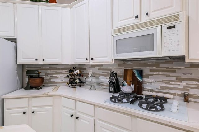 10010 Forest Spring Lane, Pearland, TX 77584