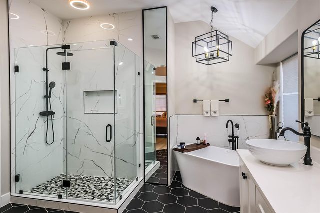 10010 Forest Spring Lane, Pearland, TX 77584