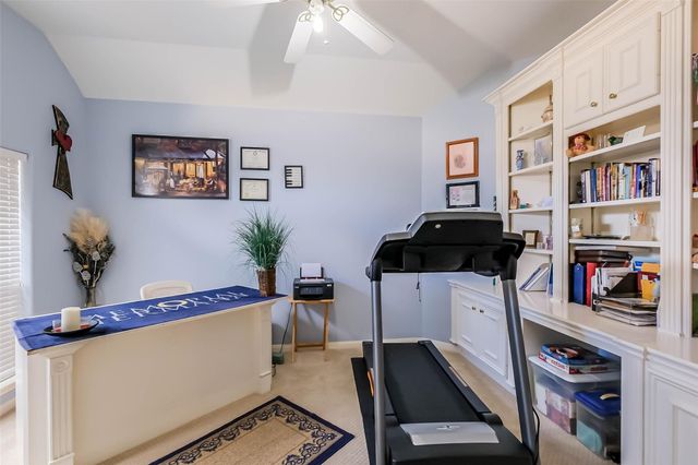 10010 Forest Spring Lane, Pearland, TX 77584