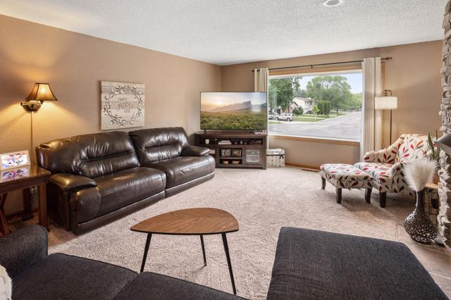 2900 16th Avenue S, Moorhead, MN 56560