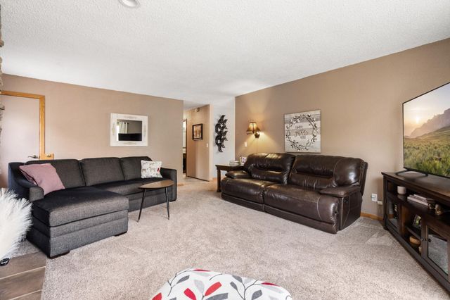 2900 16th Avenue S, Moorhead, MN 56560