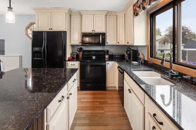 2900 16th Avenue S, Moorhead, MN 56560
