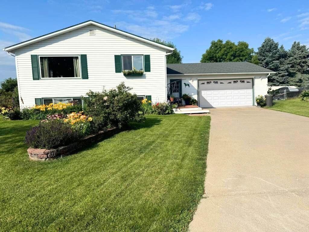 2900 16th Avenue S, Moorhead, MN 56560