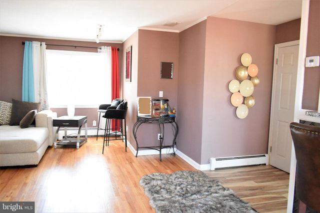 6 MORNINGSIDE DR, Pennington, NJ 08534