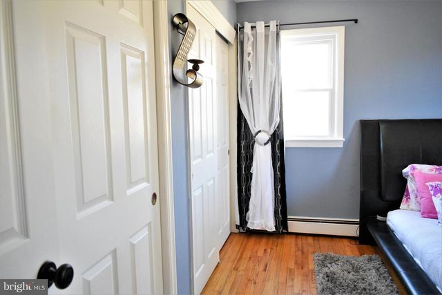 6 MORNINGSIDE DR, Pennington, NJ 08534