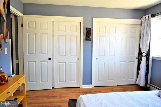 6 MORNINGSIDE DR, Pennington, NJ 08534