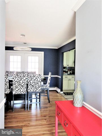 6 MORNINGSIDE DR, Pennington, NJ 08534