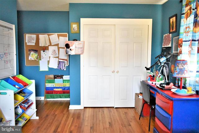 6 MORNINGSIDE DR, Pennington, NJ 08534