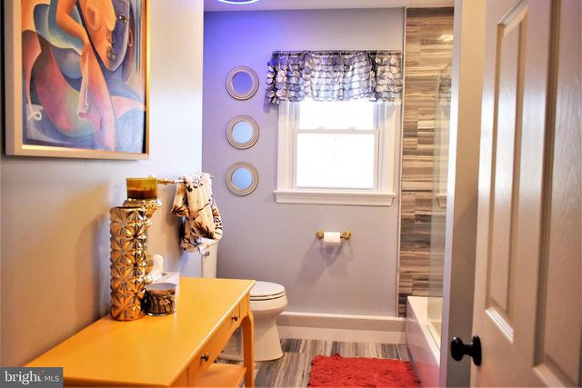 6 MORNINGSIDE DR, Pennington, NJ 08534