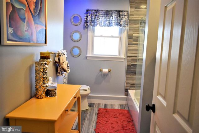 6 MORNINGSIDE DR, Pennington, NJ 08534