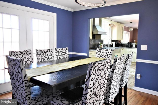 6 MORNINGSIDE DR, Pennington, NJ 08534