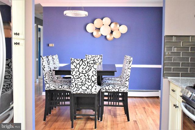 6 MORNINGSIDE DR, Pennington, NJ 08534