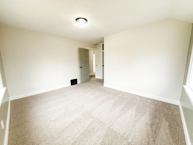 1203 E Jackson Boulevard, Elkhart, IN 46516