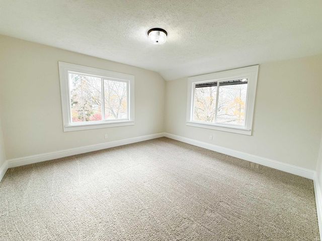 1203 E Jackson Boulevard, Elkhart, IN 46516