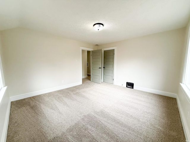 1203 E Jackson Boulevard, Elkhart, IN 46516