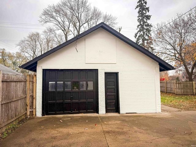 1203 E Jackson Boulevard, Elkhart, IN 46516