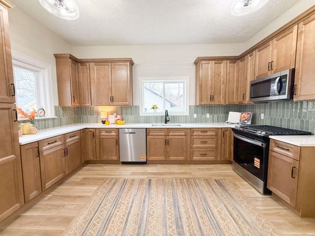 1203 E Jackson Boulevard, Elkhart, IN 46516