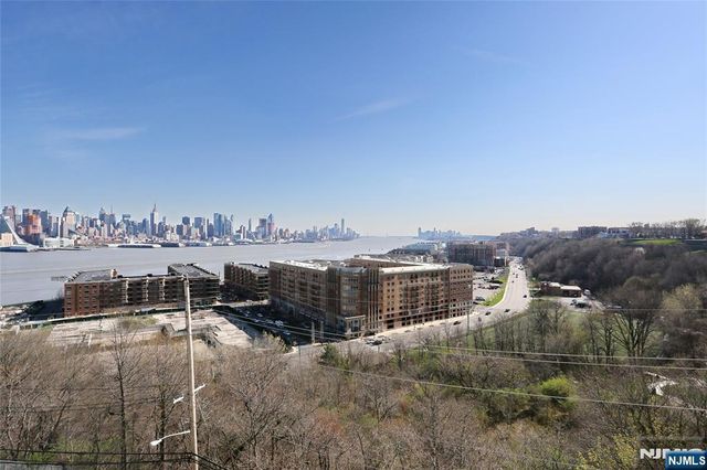 6040 Boulevard 8H, West New York, NJ 07093