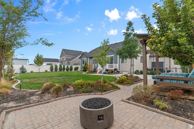 3864 W SAFFLOWER DR, Lehi, UT 84043