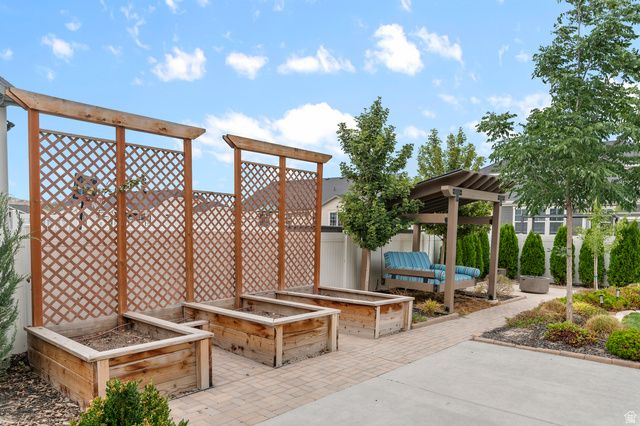 3864 W SAFFLOWER DR, Lehi, UT 84043