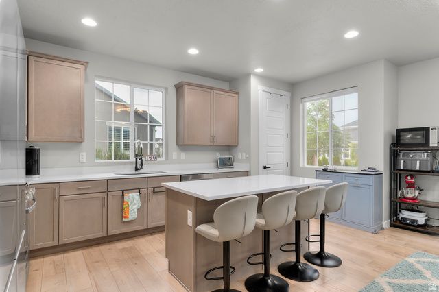 3864 W SAFFLOWER DR, Lehi, UT 84043