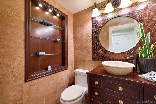 10616 Falcon Rim Pt, San Diego, CA 92131