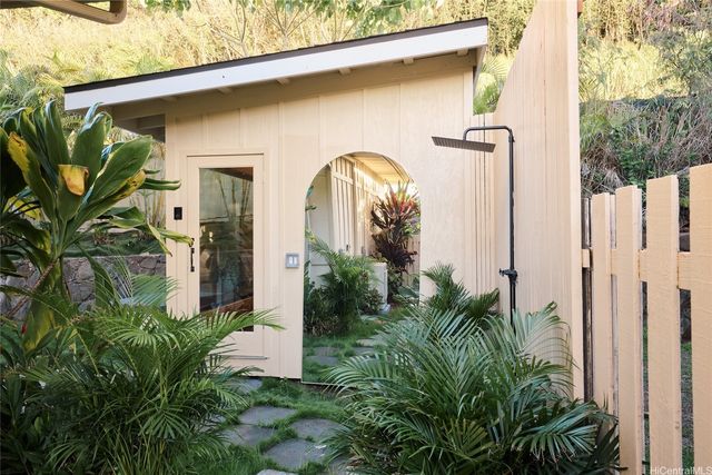 61-1010 Tutu Place, Haleiwa, HI 96712